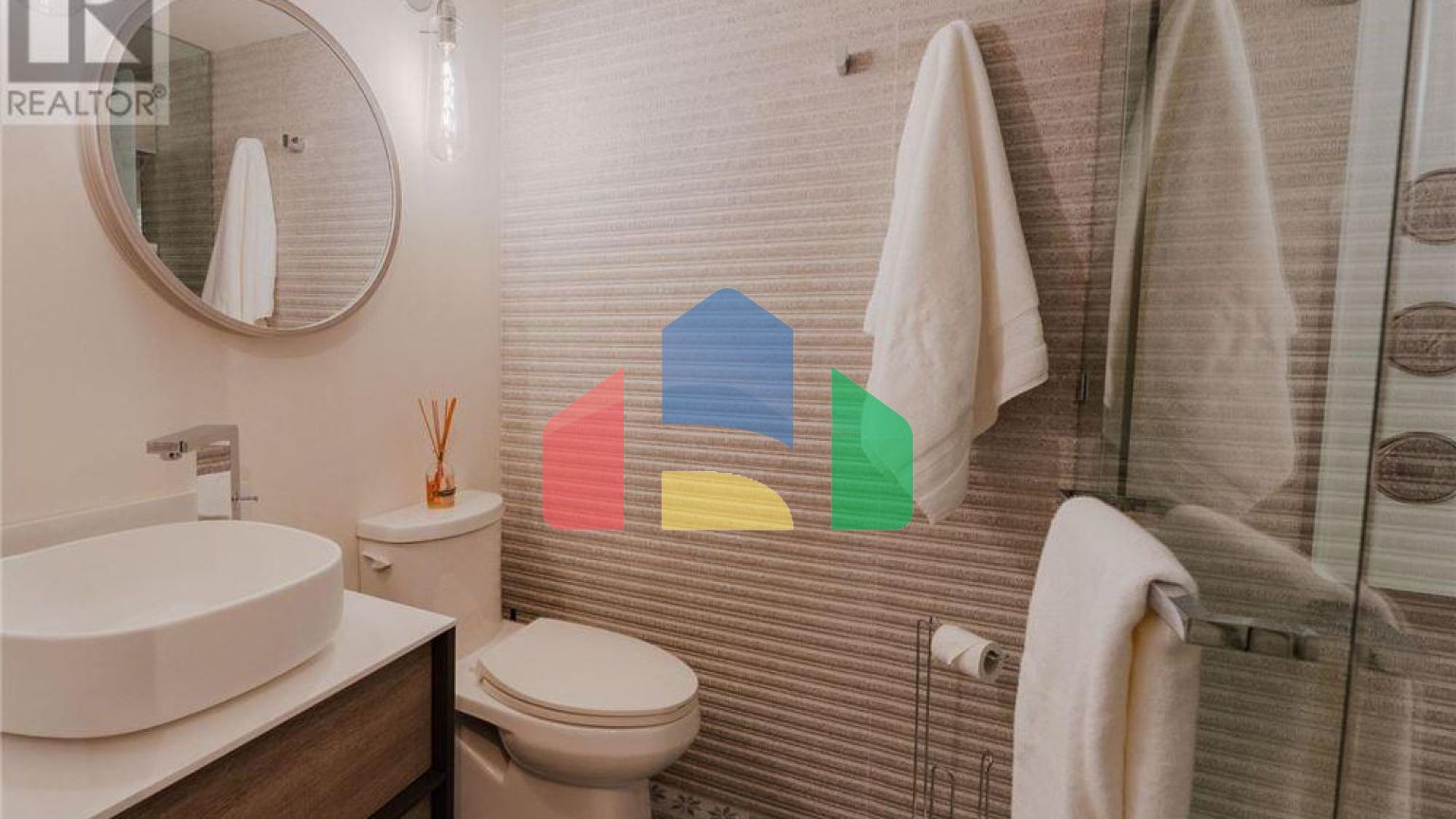 Residential - Single Family Home - Toronto, Canada - Canada