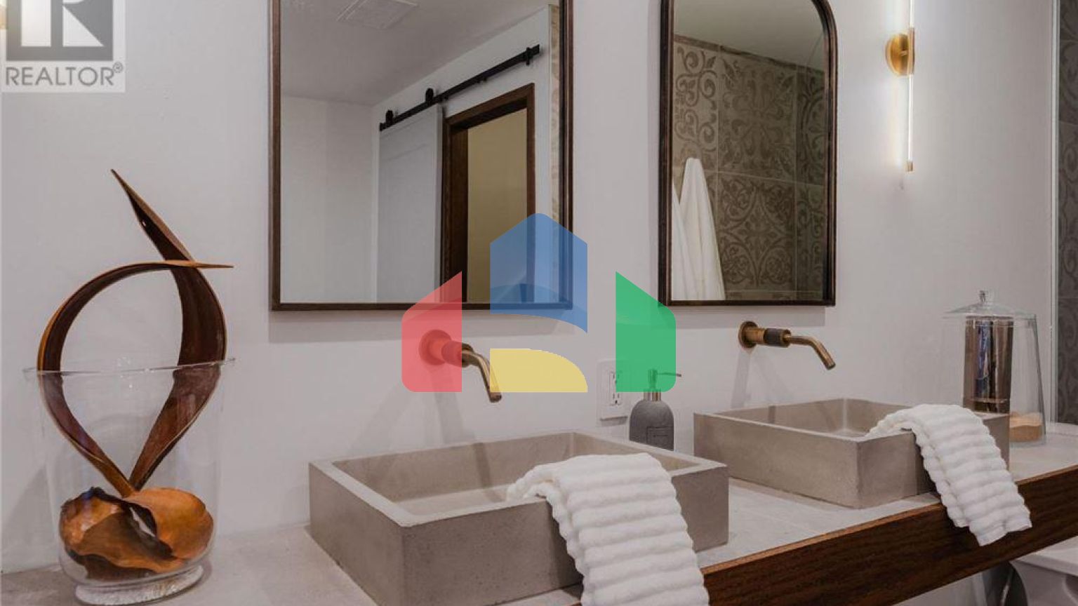 Residential - Single Family Home - Toronto, Canada - Canada