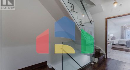 Residential - Single Family Home - Toronto, Canada - Canada