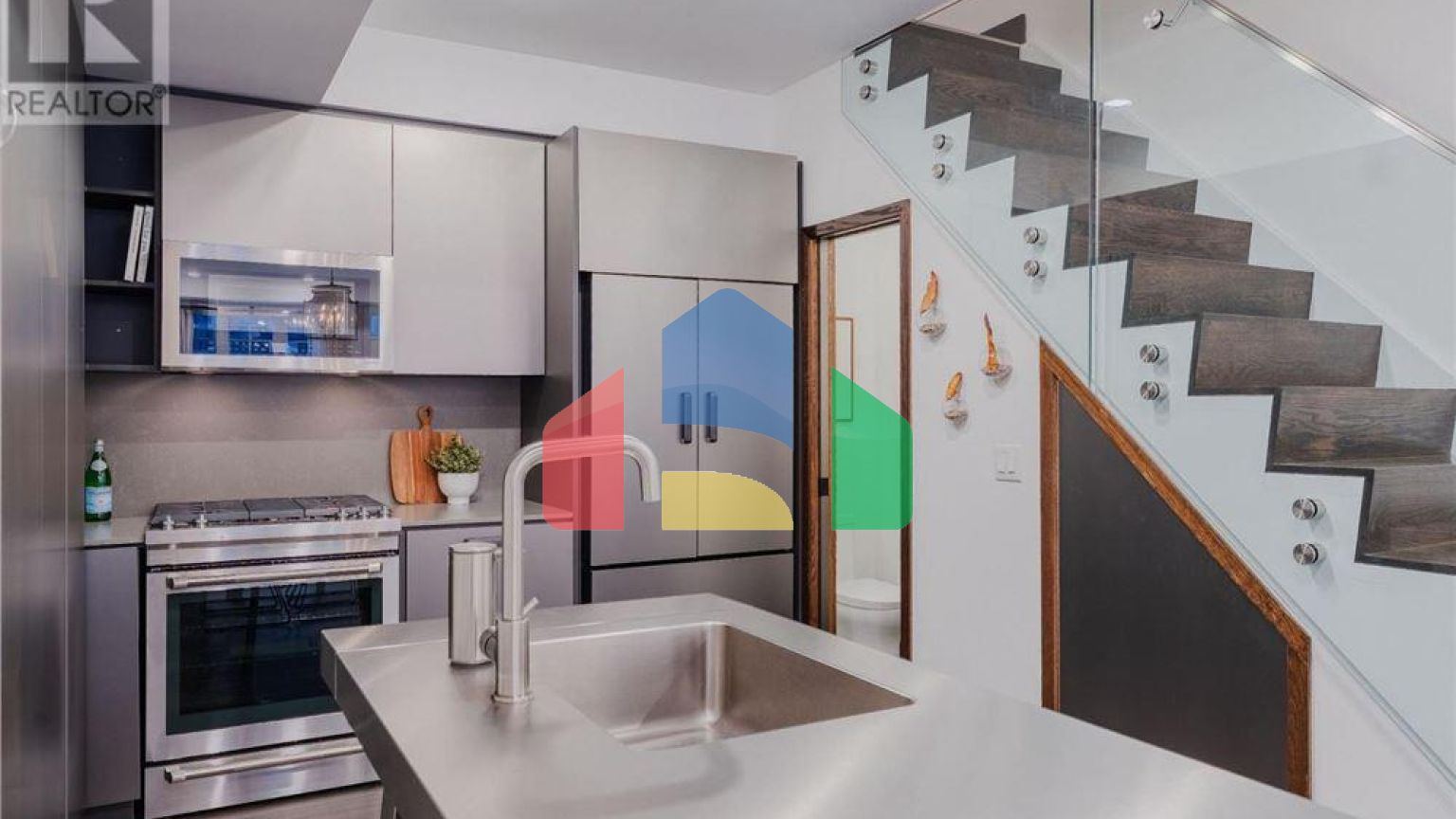 Residential - Single Family Home - Toronto, Canada - Canada