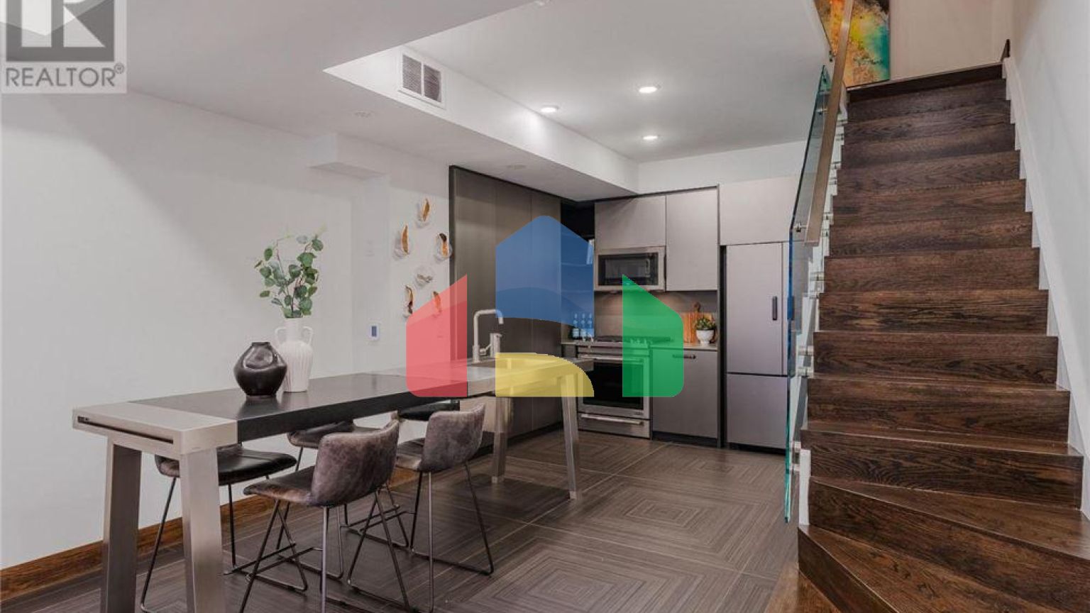 Residential - Single Family Home - Toronto, Canada - Canada