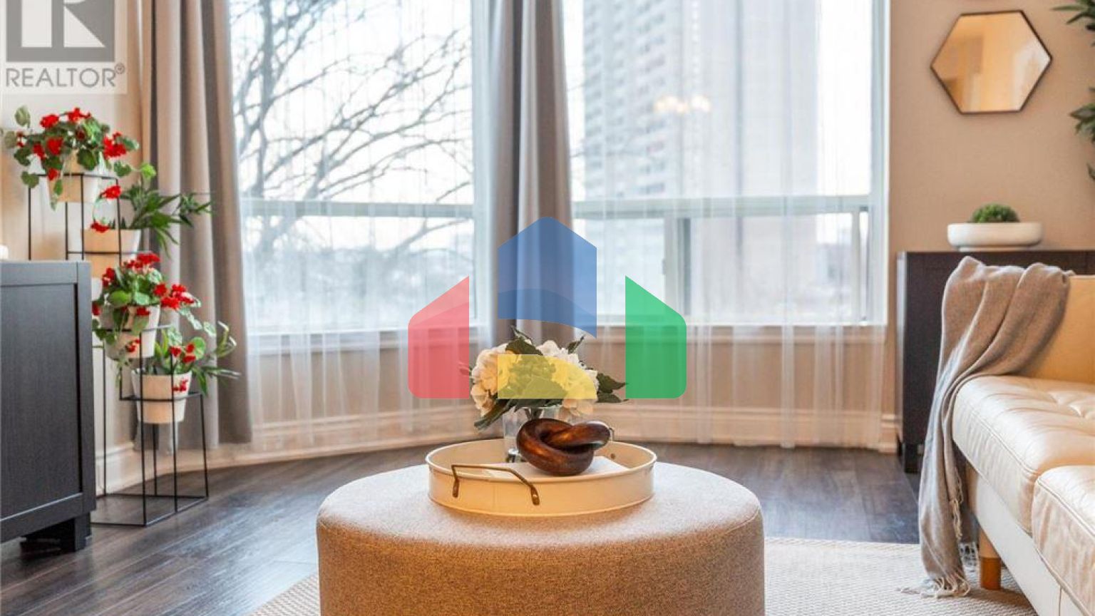 Residential - Single Family Home - Toronto, Canada - Canada