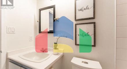 Residential - Single Family Home - Toronto, Canada - Canada