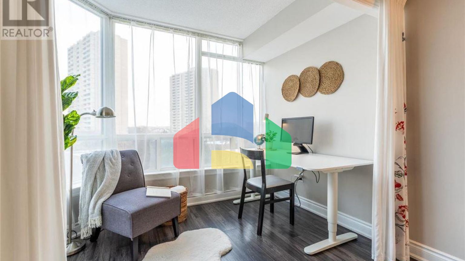 Residential - Single Family Home - Toronto, Canada - Canada