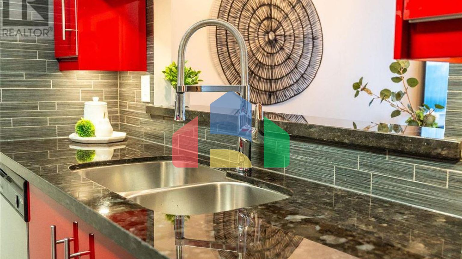 Residential - Single Family Home - Toronto, Canada - Canada