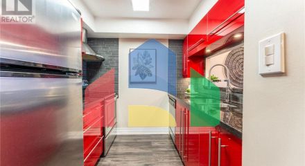 Residential - Single Family Home - Toronto, Canada - Canada