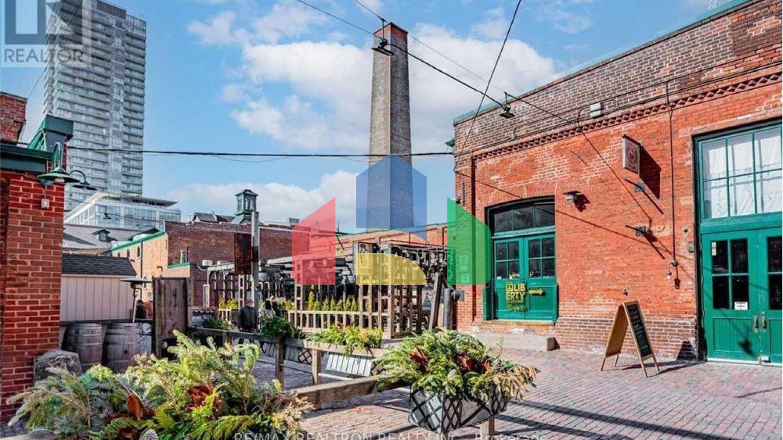 Residential - Single Family Home - Toronto, Canada - Canada