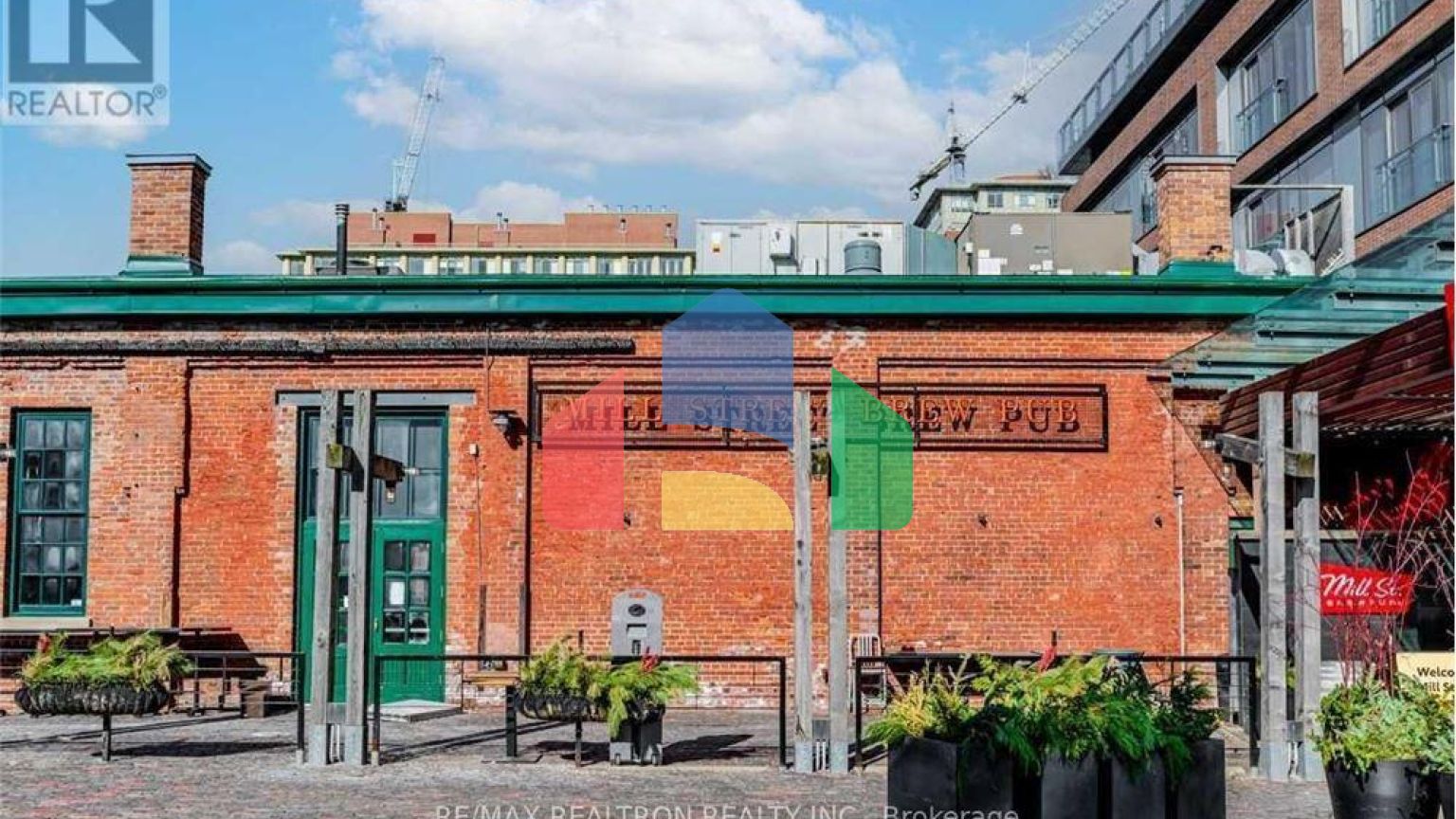 Residential - Single Family Home - Toronto, Canada - Canada