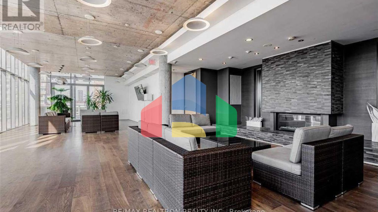 Residential - Single Family Home - Toronto, Canada - Canada