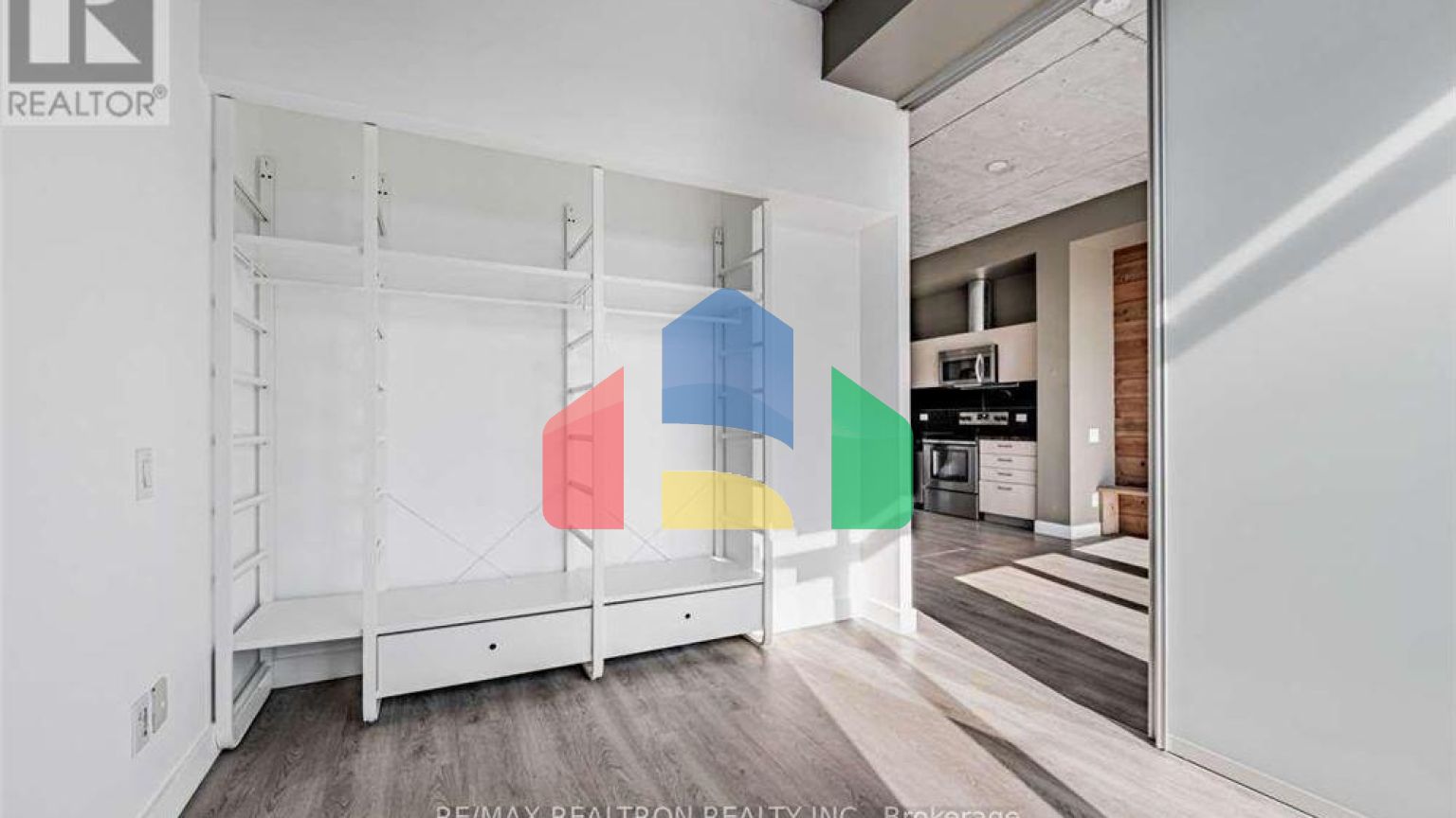 Residential - Single Family Home - Toronto, Canada - Canada