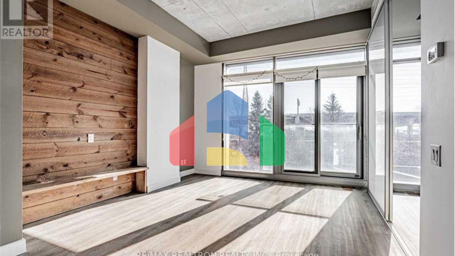 Residential - Single Family Home - Toronto, Canada - Canada