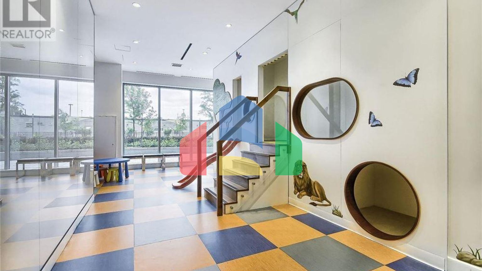 Residential - Single Family Home - Toronto, Canada - Canada