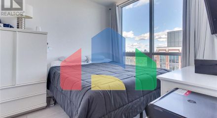 Residential - Single Family Home - Toronto, Canada - Canada