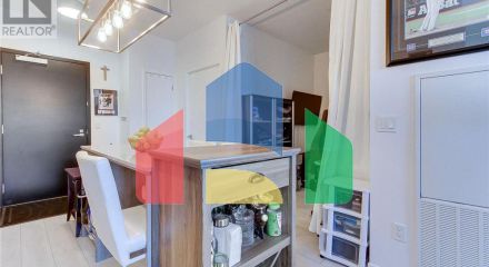 Residential - Single Family Home - Toronto, Canada - Canada