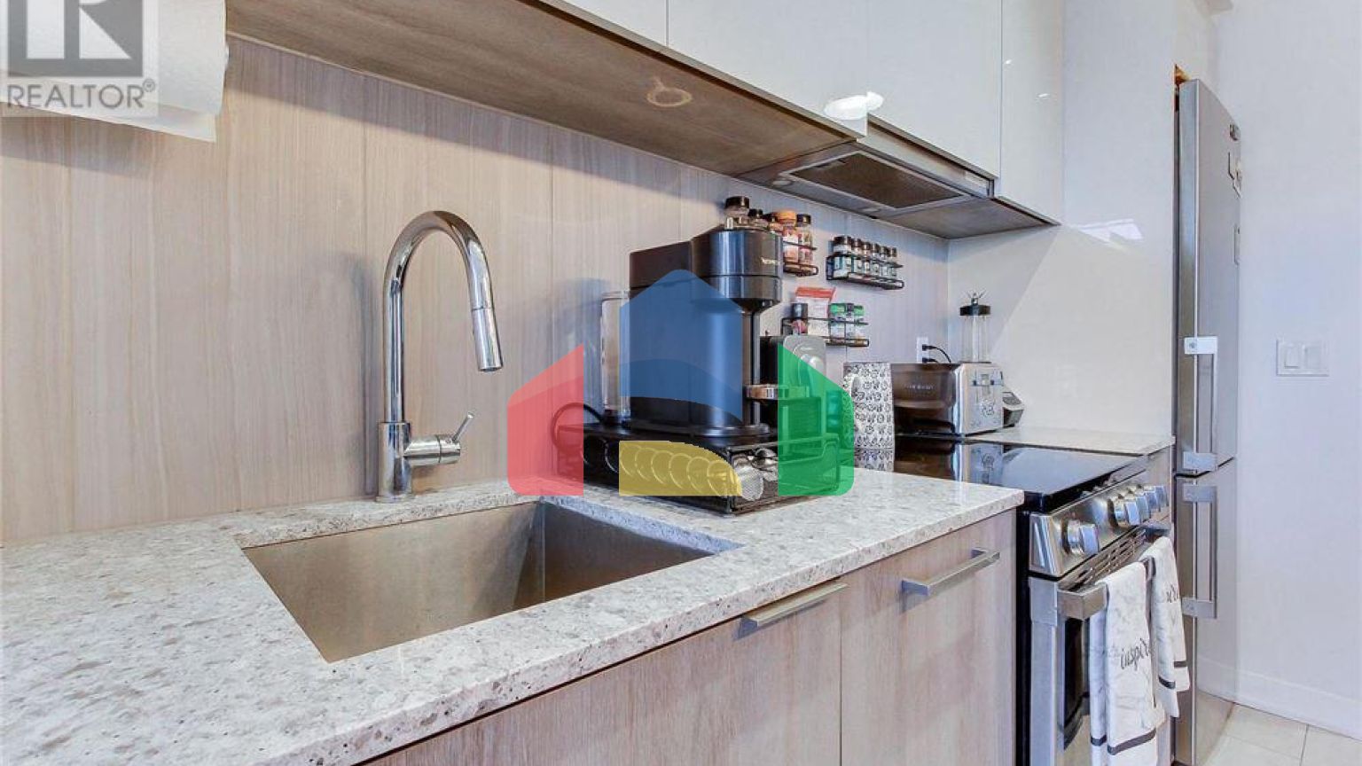 Residential - Single Family Home - Toronto, Canada - Canada