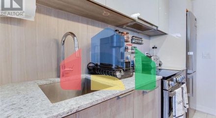 Residential - Single Family Home - Toronto, Canada - Canada