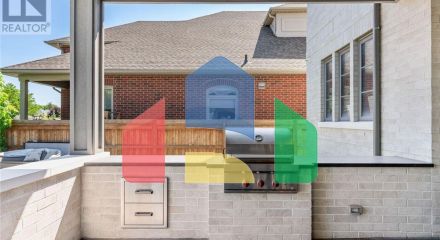 Residential - Single Family Home - Toronto, Canada - Canada