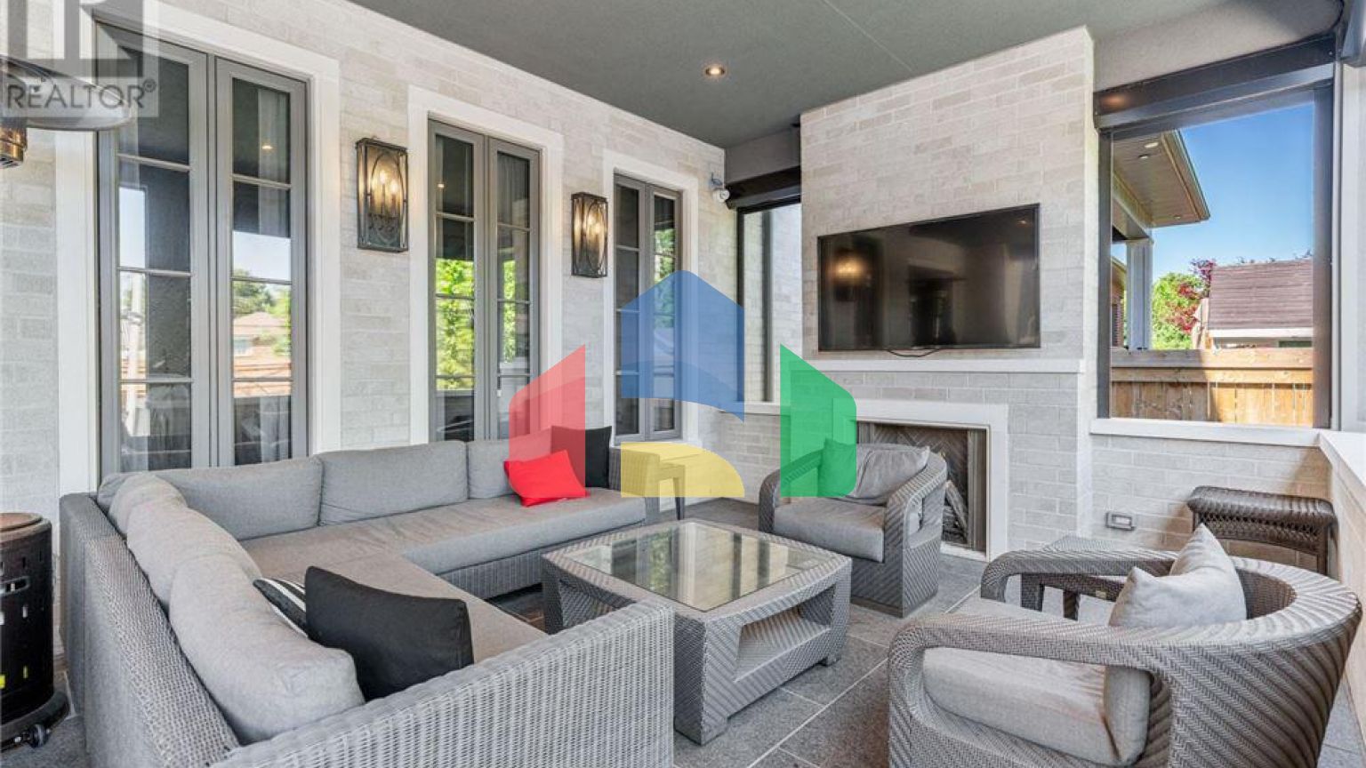 Residential - Single Family Home - Toronto, Canada - Canada