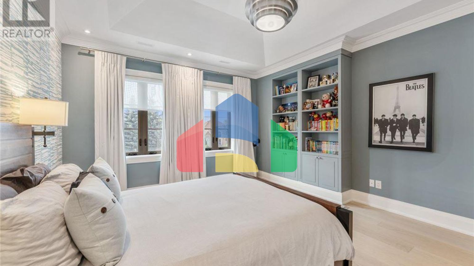 Residential - Single Family Home - Toronto, Canada - Canada