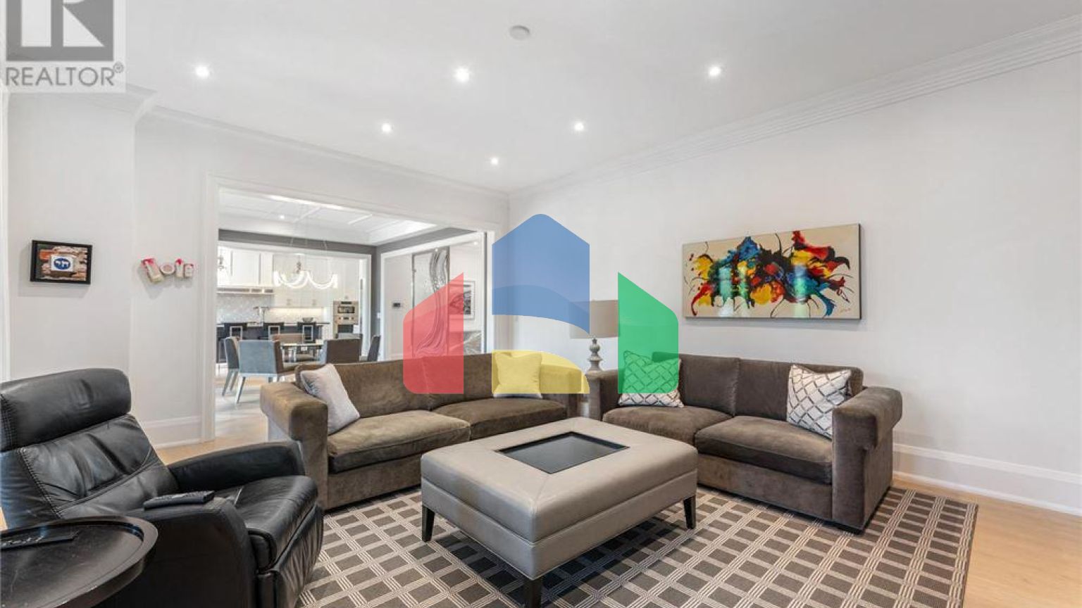 Residential - Single Family Home - Toronto, Canada - Canada