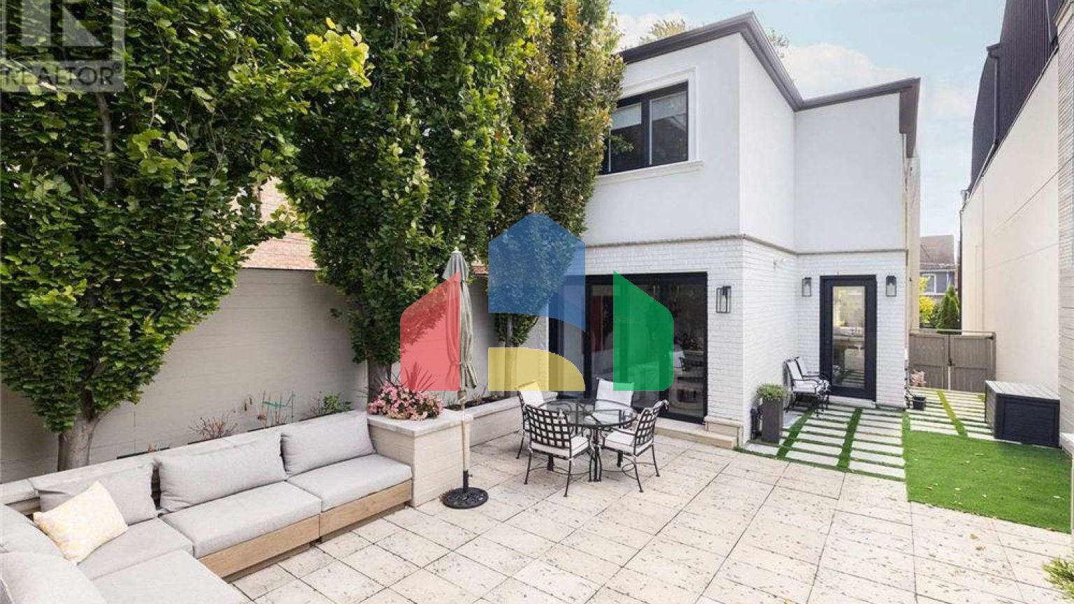 Residential - Single Family Home - Toronto, Canada - Canada