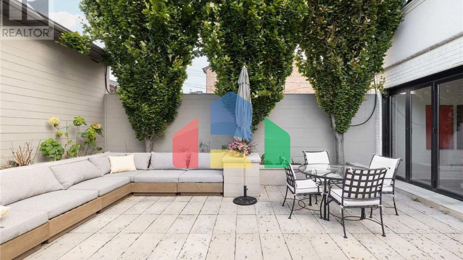 Residential - Single Family Home - Toronto, Canada - Canada