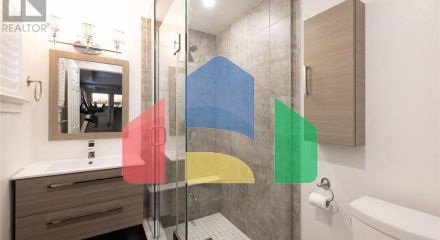 Residential - Single Family Home - Toronto, Canada - Canada