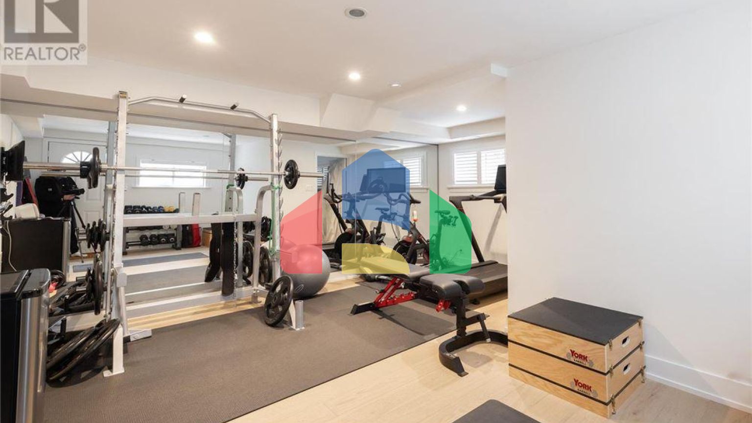 Residential - Single Family Home - Toronto, Canada - Canada