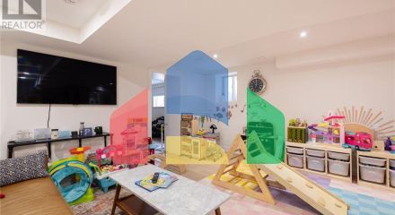 Residential - Single Family Home - Toronto, Canada - Canada