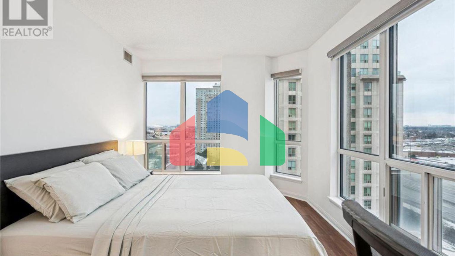 Residential - Single Family Home - Toronto, Canada - Canada