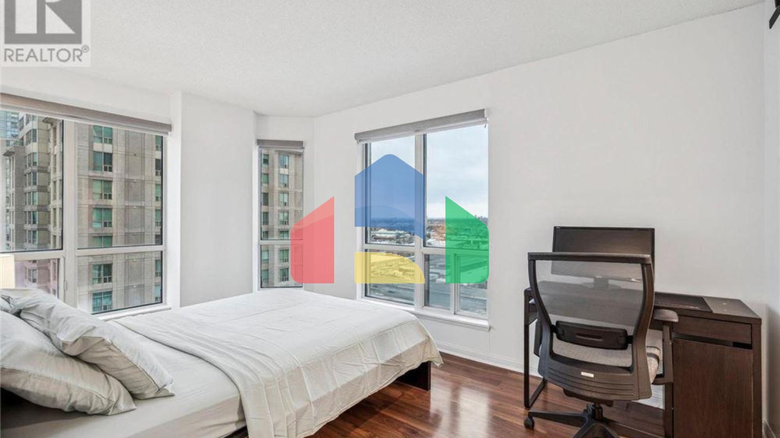 Residential - Single Family Home - Toronto, Canada - Canada