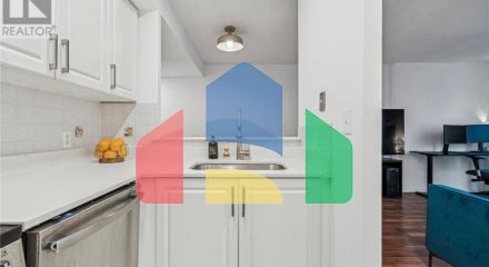 Residential - Single Family Home - Toronto, Canada - Canada