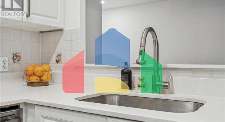 Residential - Single Family Home - Toronto, Canada - Canada