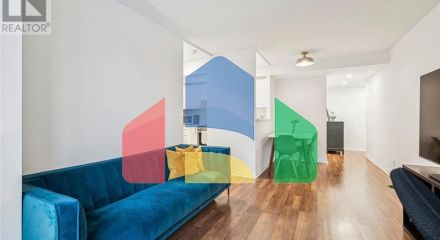 Residential - Single Family Home - Toronto, Canada - Canada