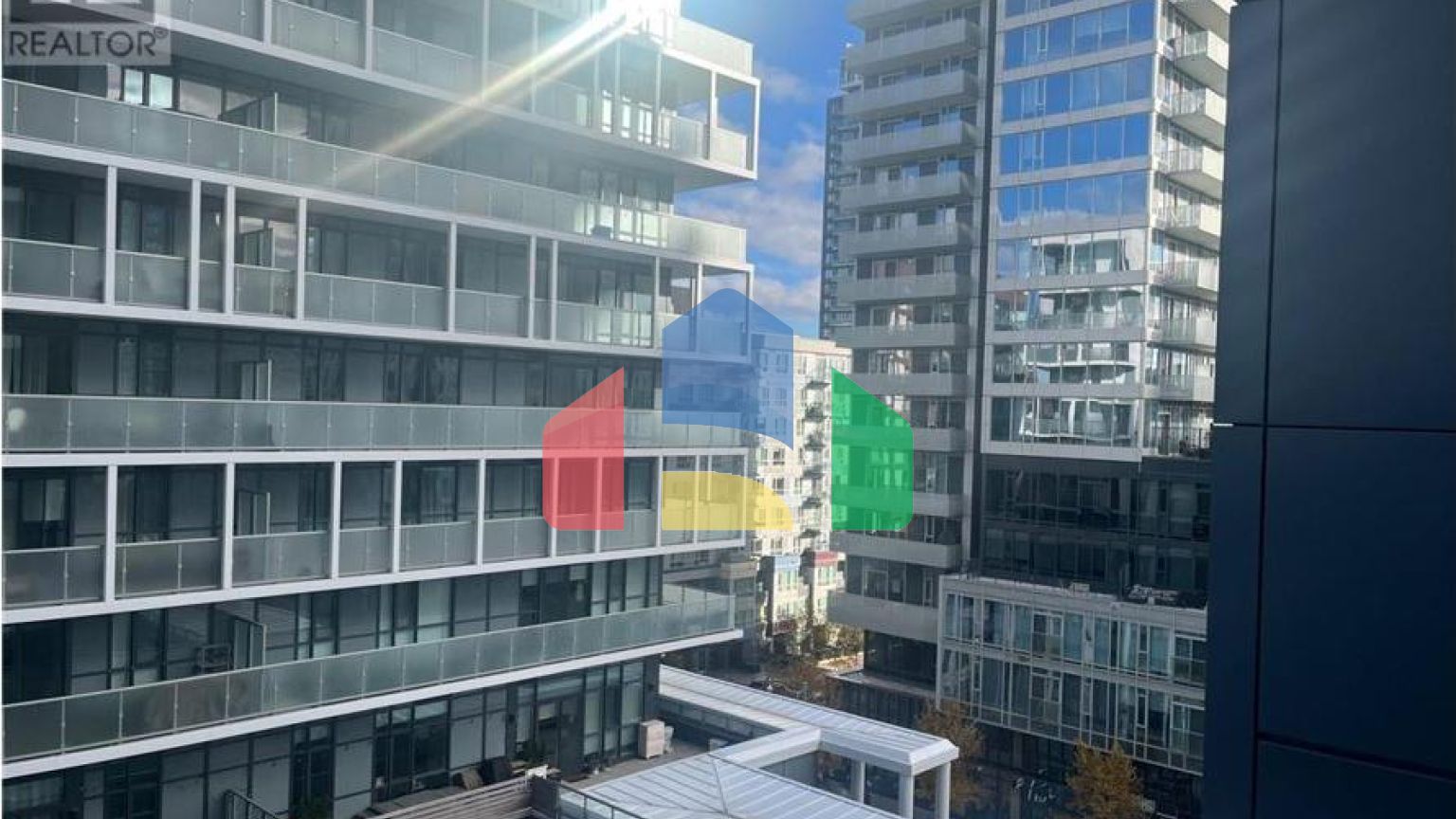 Residential - Single Family Home - Toronto, Canada - Canada