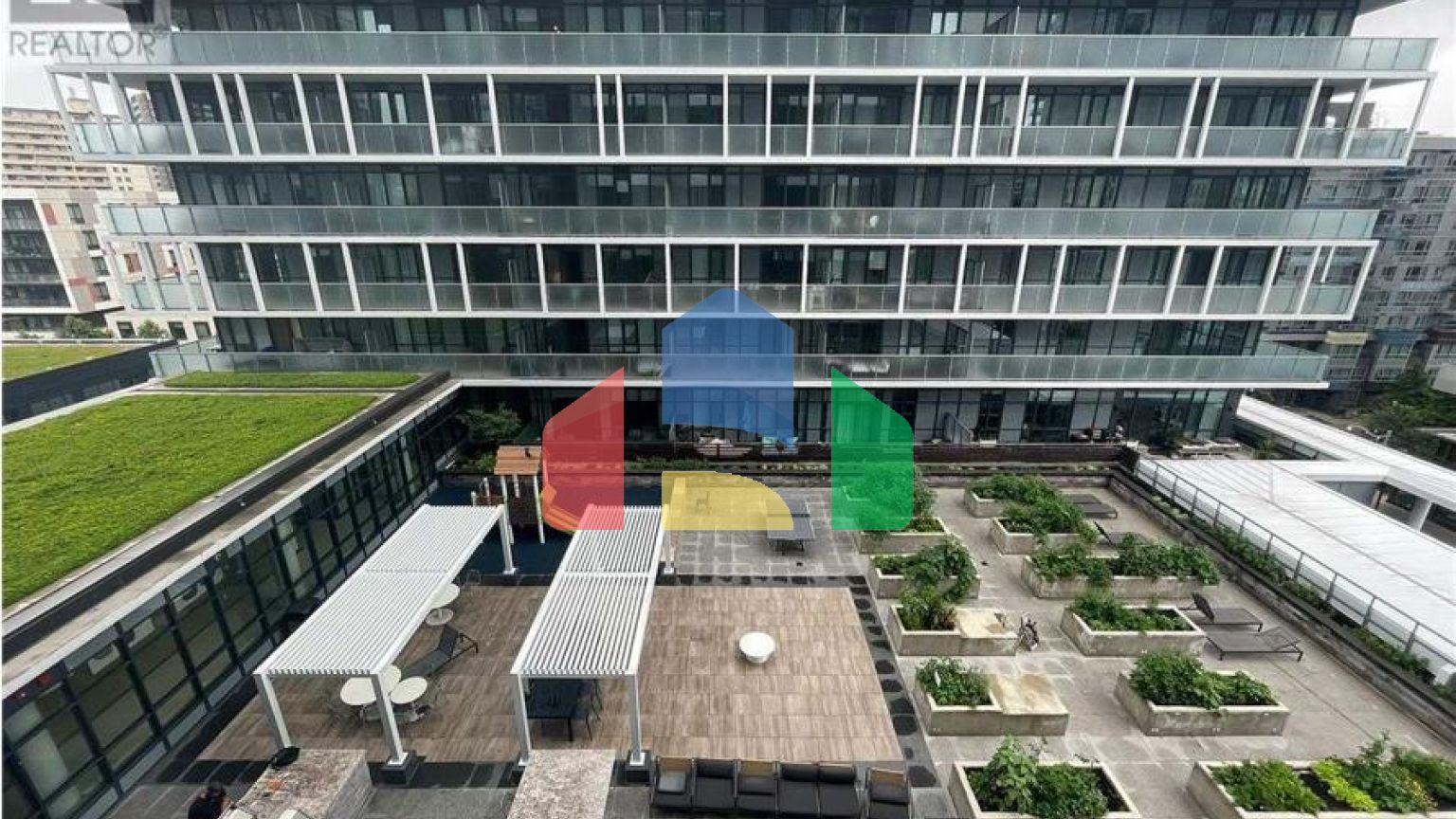 Residential - Single Family Home - Toronto, Canada - Canada