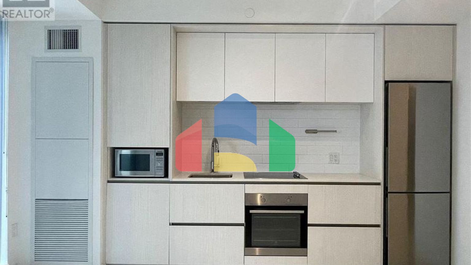 Residential - Single Family Home - Toronto, Canada - Canada