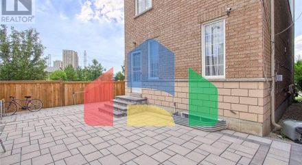 Residential - Single Family Home - Toronto, Canada - Canada