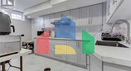 Residential - Single Family Home - Toronto, Canada - Canada