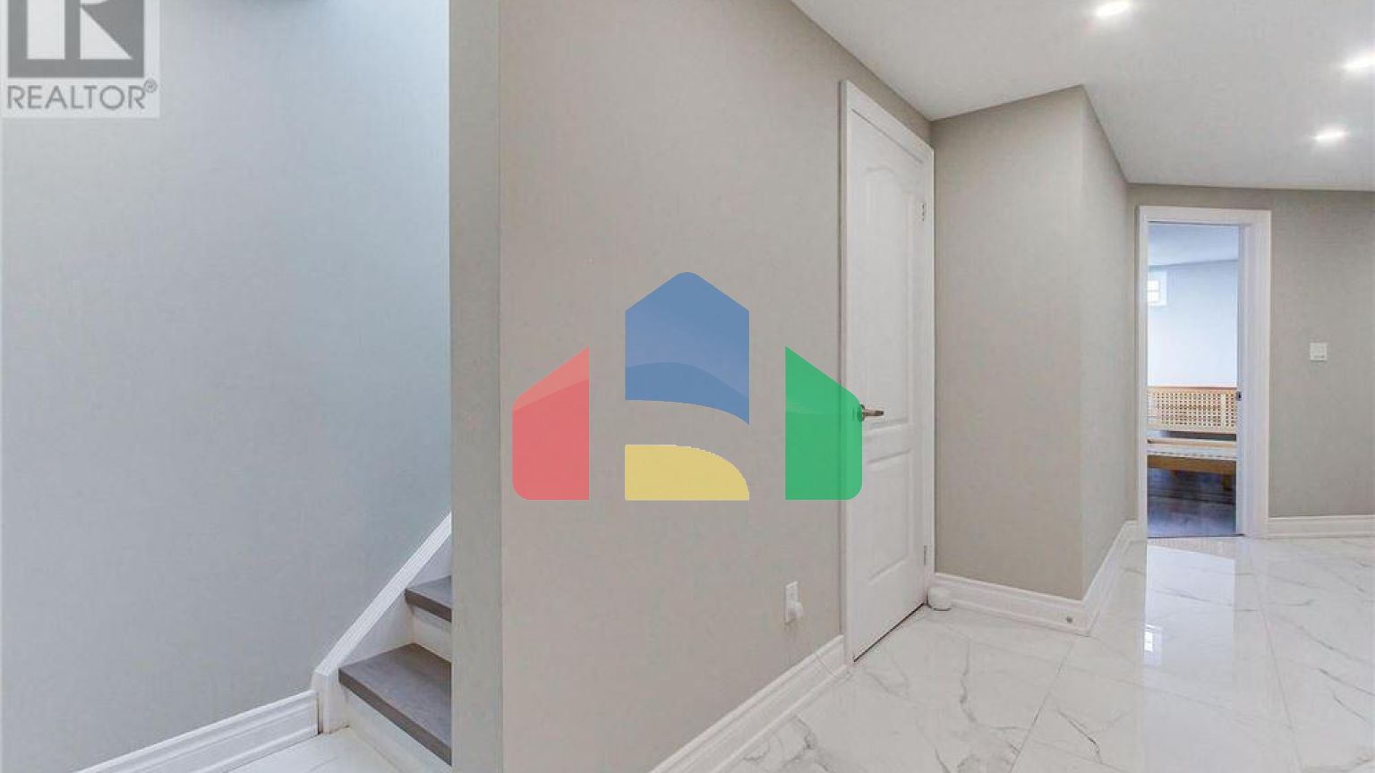 Residential - Single Family Home - Toronto, Canada - Canada