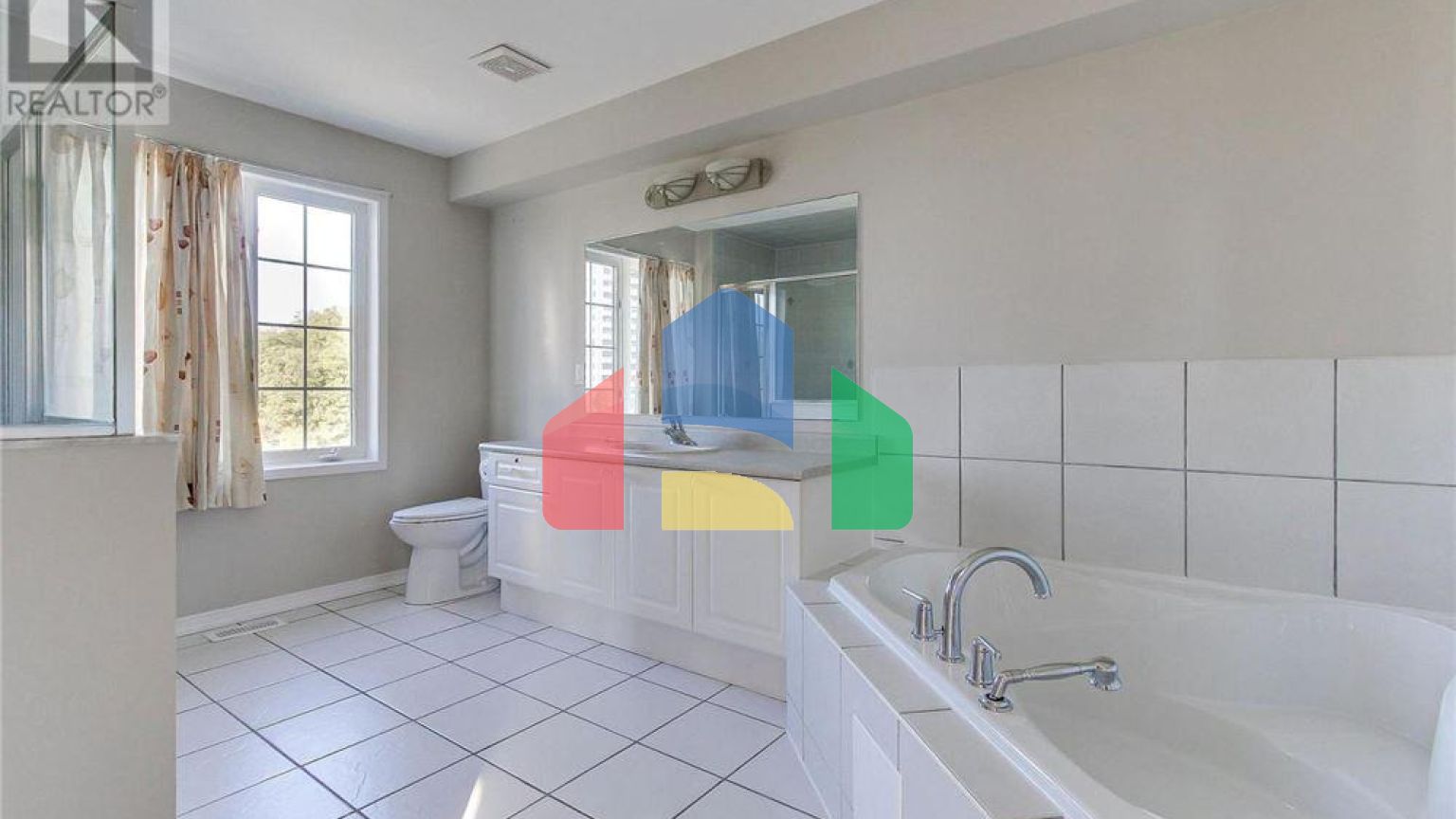 Residential - Single Family Home - Toronto, Canada - Canada