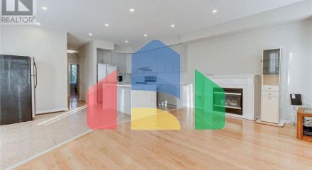 Residential - Single Family Home - Toronto, Canada - Canada