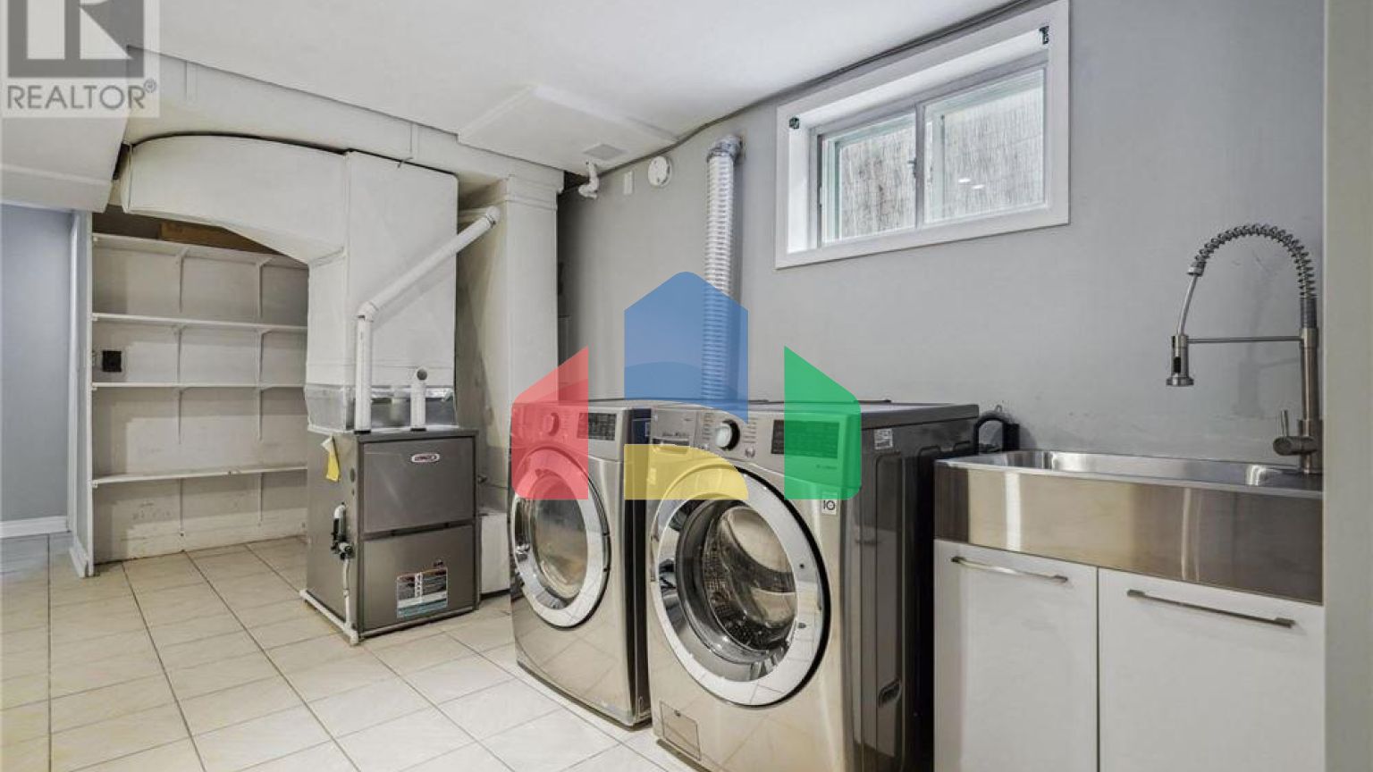 Residential - Single Family Home - Toronto, Canada - Canada