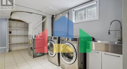 Residential - Single Family Home - Toronto, Canada - Canada