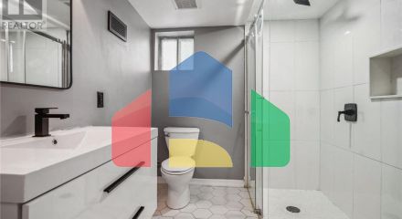 Residential - Single Family Home - Toronto, Canada - Canada