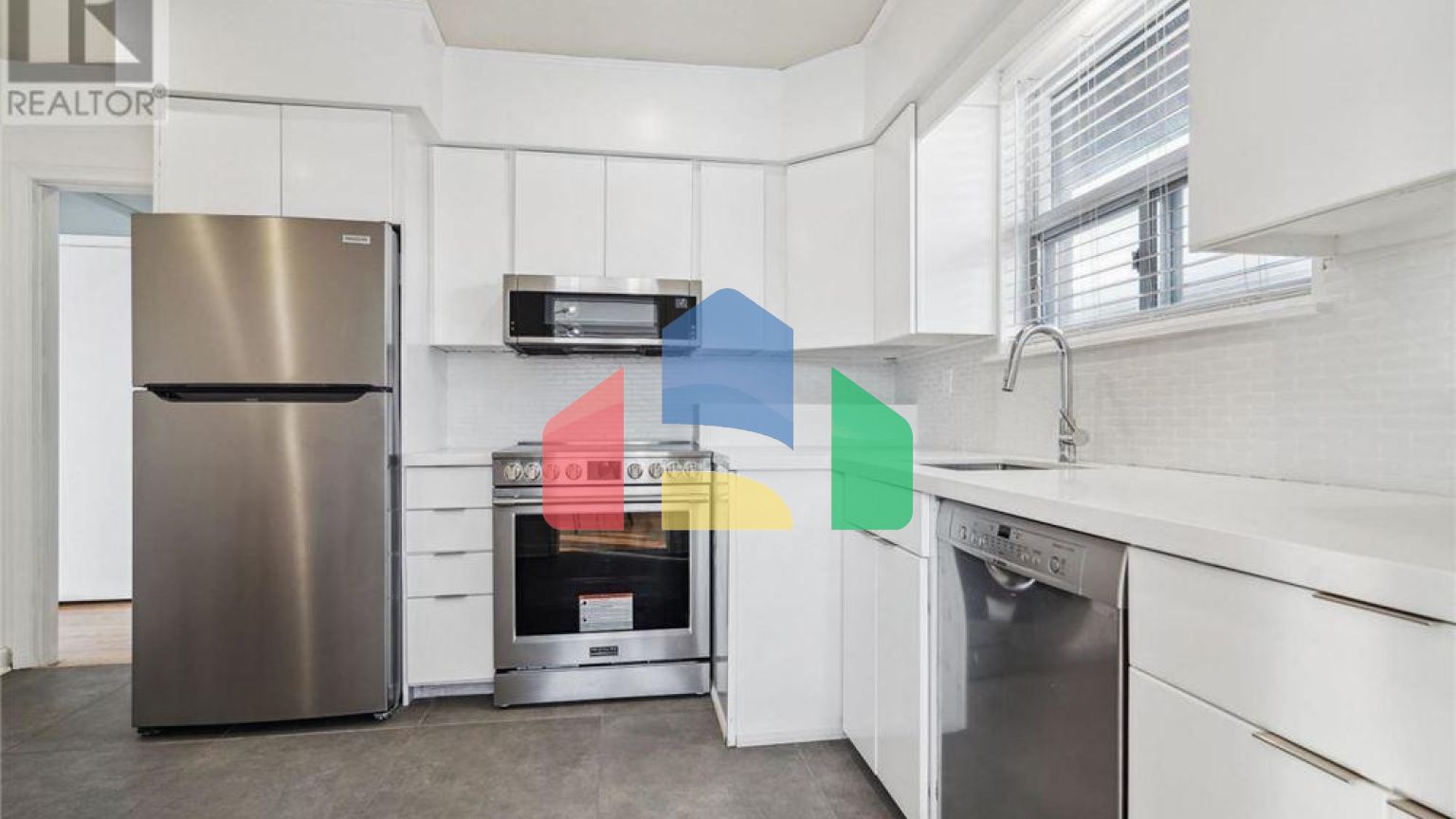 Residential - Single Family Home - Toronto, Canada - Canada