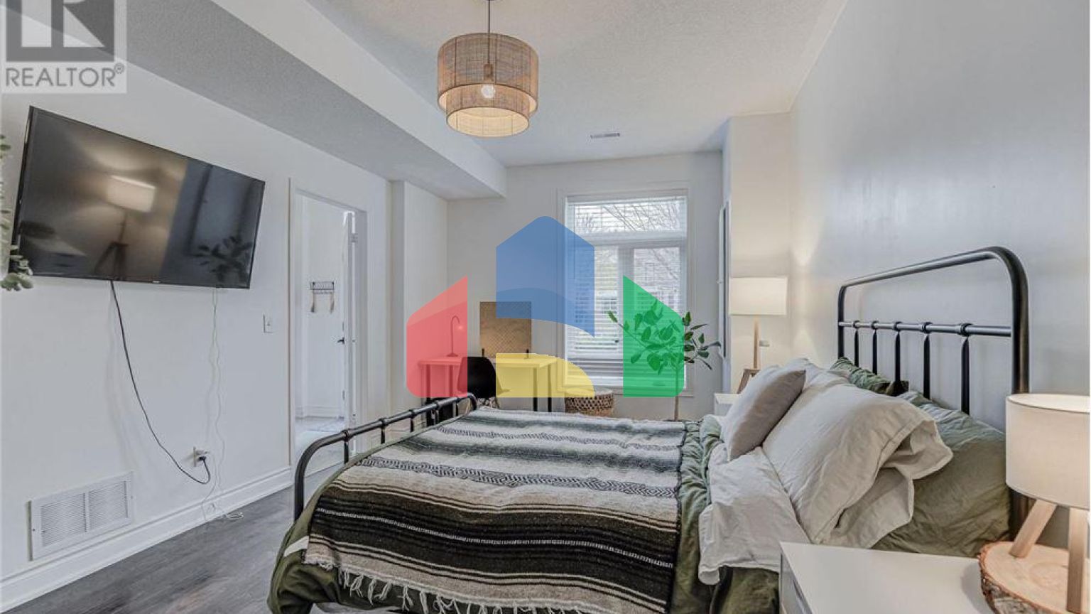 Residential - Single Family Home - Toronto, Canada - Canada