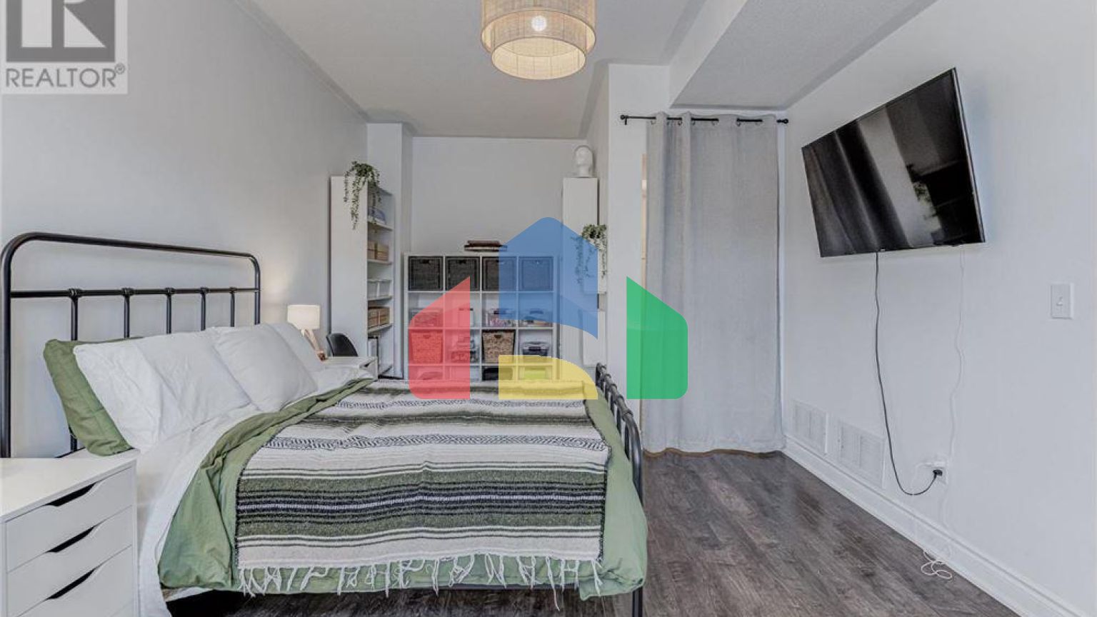 Residential - Single Family Home - Toronto, Canada - Canada