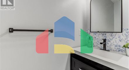 Residential - Single Family Home - Toronto, Canada - Canada