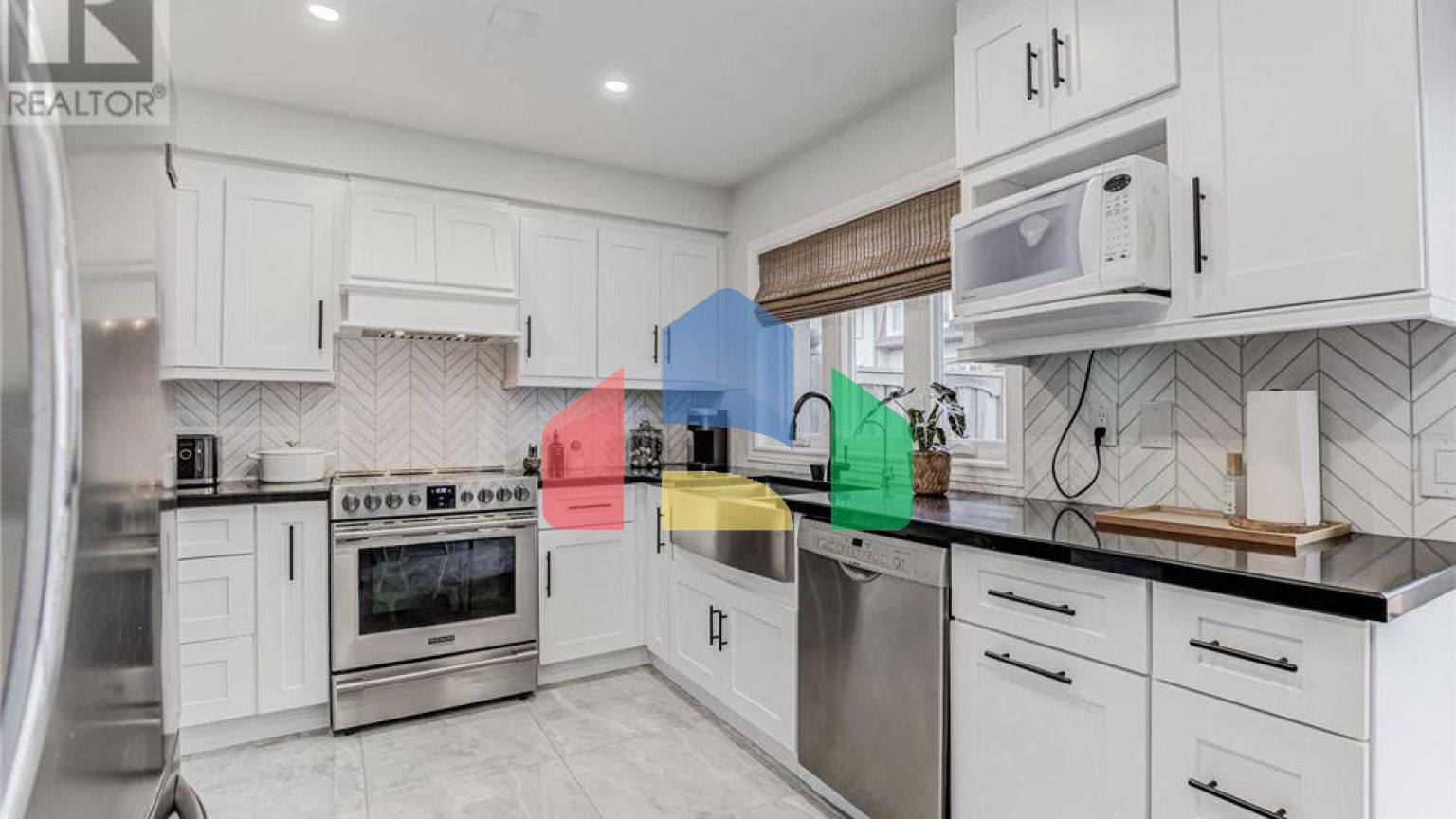 Residential - Single Family Home - Toronto, Canada - Canada